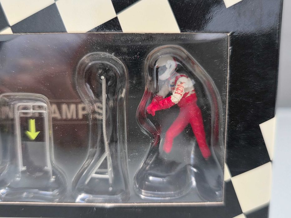 1/43 Minichamps Pit Stop Panasonic Toyota Racing Jack Set Formula 1 Figurine