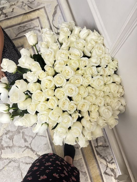 101 ақ роза гүлі сатылады