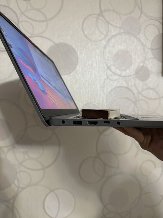 Продам ультрабук Lenovo