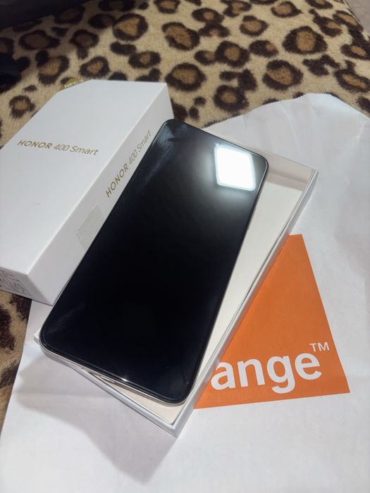 Telefon Honor 400 Smart