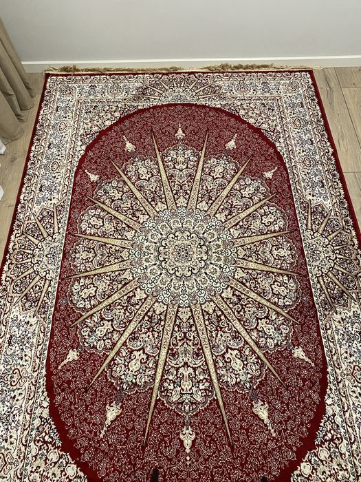 Продам ковер хороший