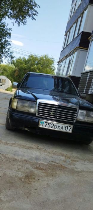 Продам машину срочно. 1992 года
