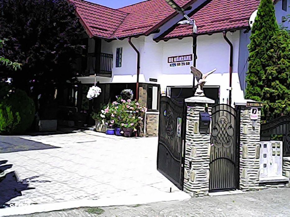"Casă cu piscină de vânzare" URGENT