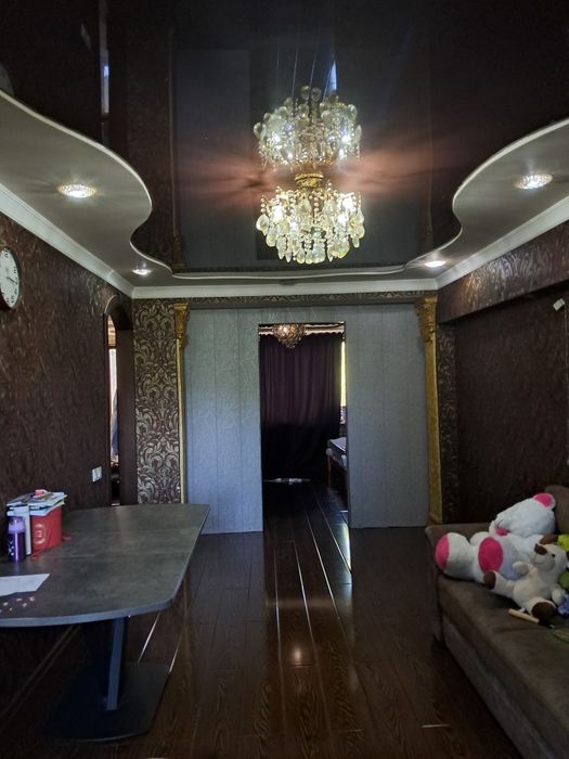 Продаётся своя кв Чиланзар 22 квартал 4/4/4 2×6 балкон