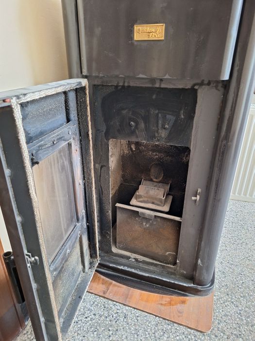 Пелетна камина Golden Fire GF с водна риза, 18 kW