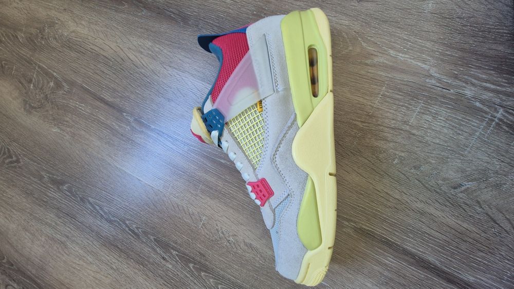 Air Jordan 4 Retro Union Guava Ice