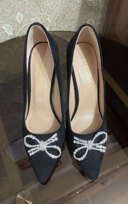 Туфельки  39р  на 38,5 р подойдут одела один раз