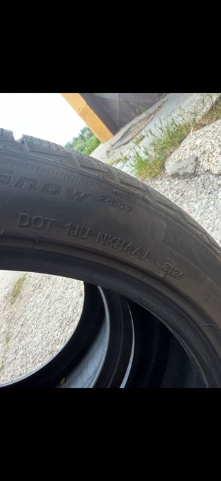 Зимни Гуми R18 като нови.