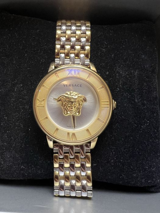 Часовник Versace