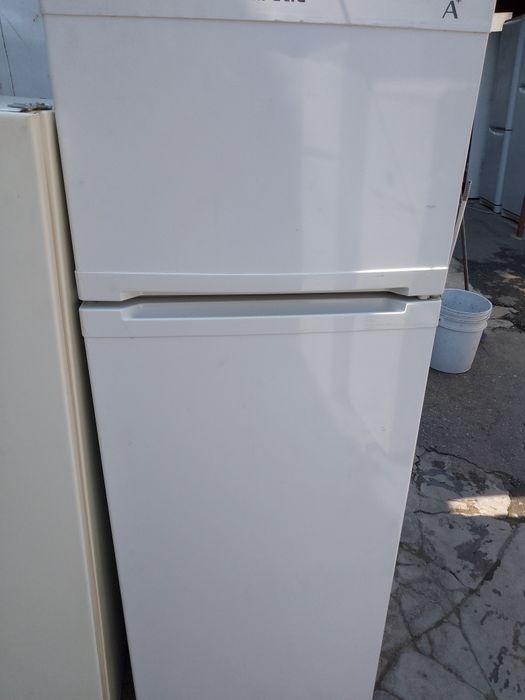 Frigider arctic 240litri combina frigorifica Beko arctic Indesit