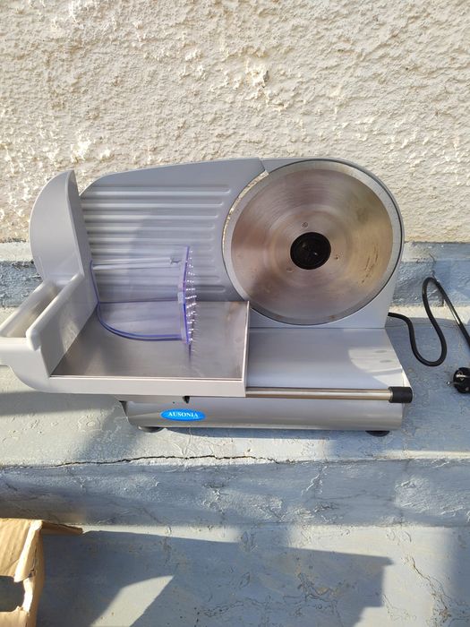 Vând feliator mezeluri /Electric Slicer
