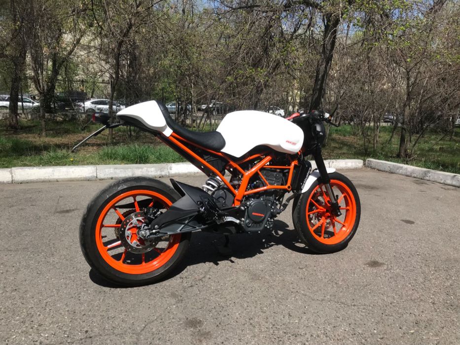 KTM RC200 Cafe racer
