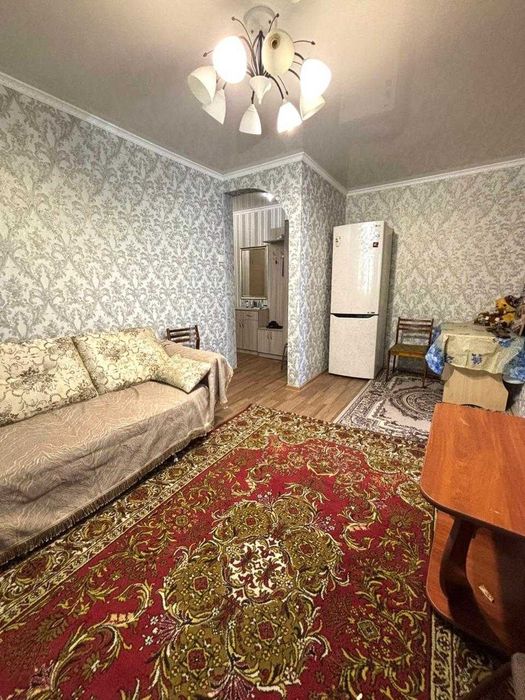 Продам 3- ком квартиру район Уют