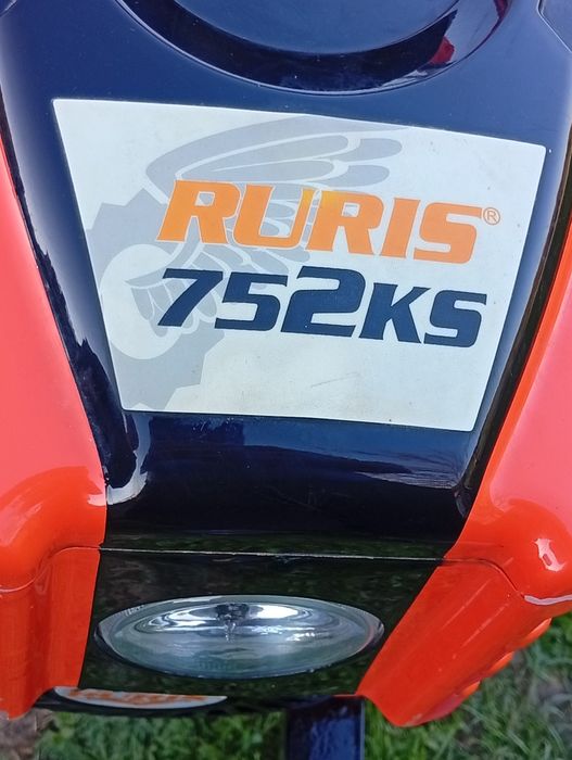 Vind motocultor de 9 ,5 cai