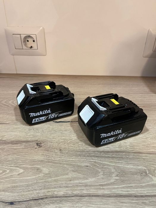 Set acumulatori baterii Makita 18V 5AH in stare foarte buna, ORIGINALI