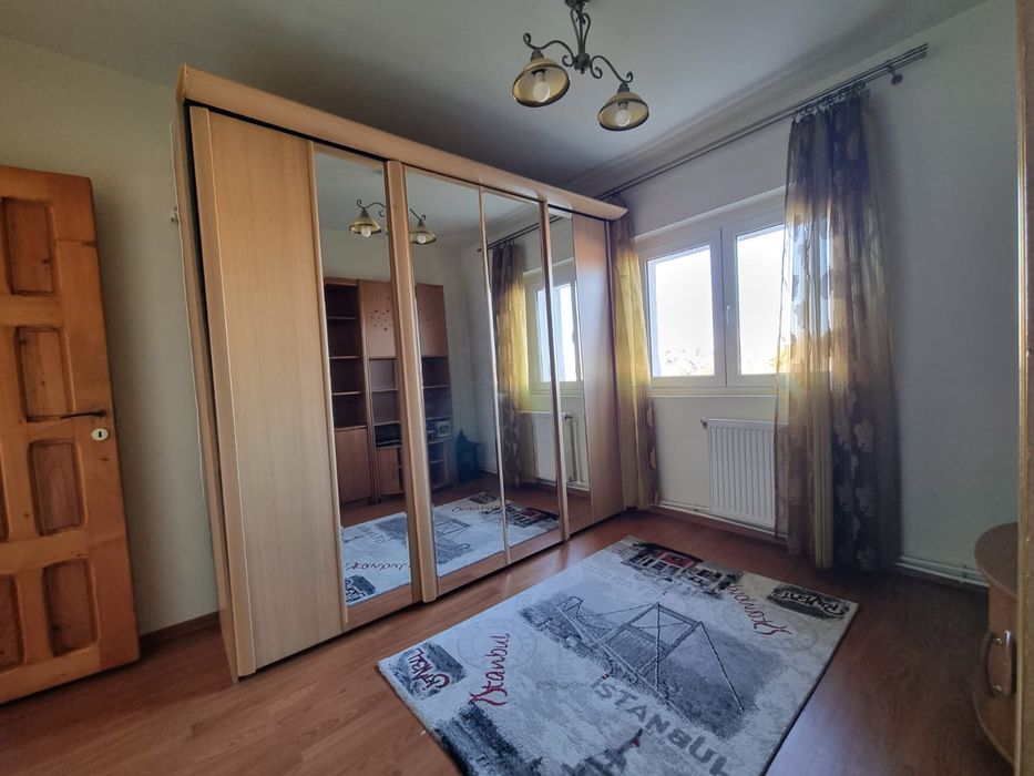Vand apartament 1987 4 camere 100 mp Rondu Vechi DECOMANDAT etaj inter