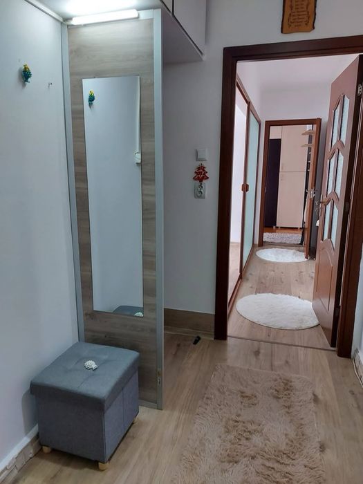 Inchiriez apartament Câmpina