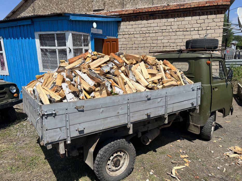 Продаем дрова береза . Чурками , колотые