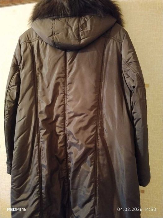 Теплая куртка, лёгкая, цвет-баклажан