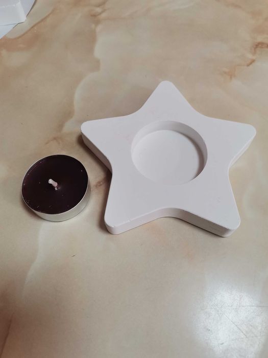 Свещник за чаена свещ