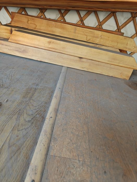 Продам брус 9х9, самовывоз.