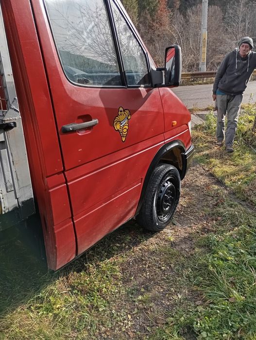Mercedes Sprinter,3,5 t,din anul 1988,motor 2.3