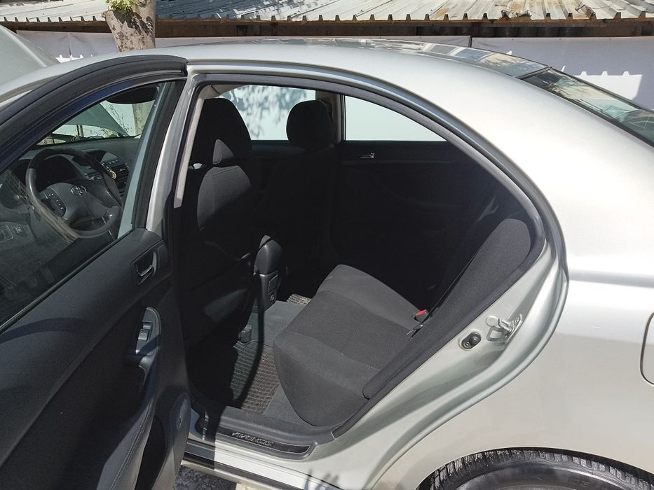 ТОЙОТА АВЕНСИС  1.9 газ нензин