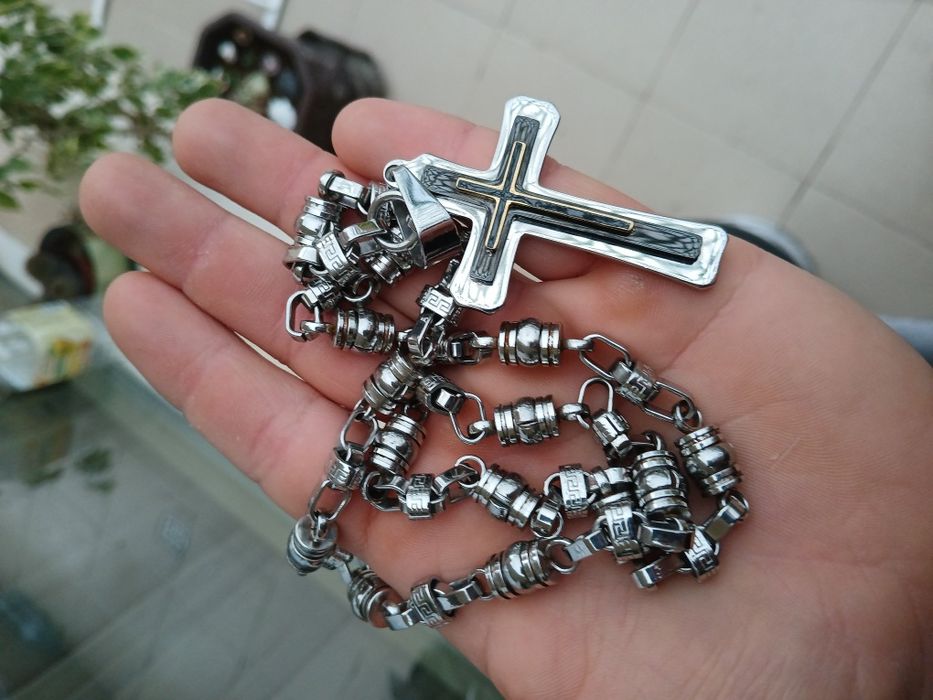 Мъжко колие с кръст от стомана – масивно, стилно