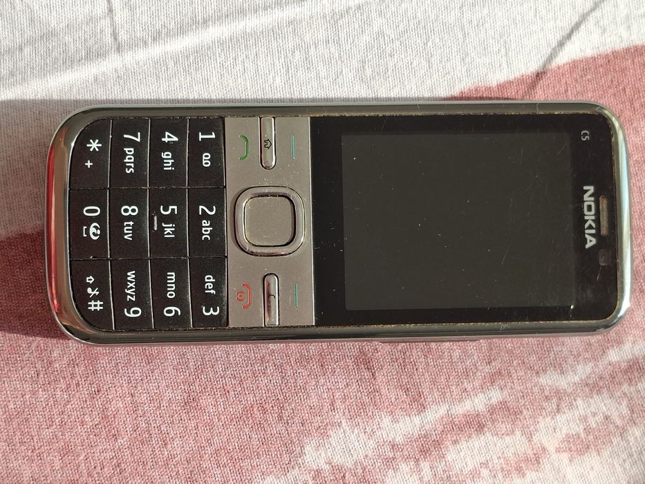 Nokia C 5 cu incarcator