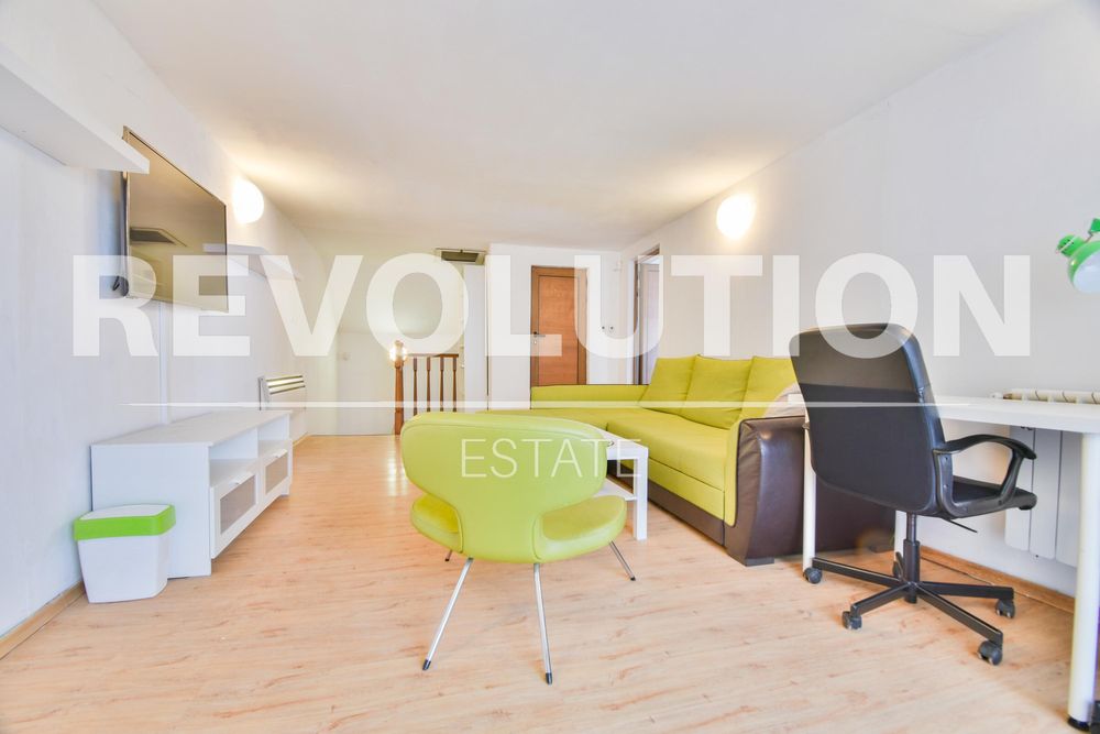 Дава се под наем Къща в София, Левски - 160 кв.м за 1100 € - Снимка #1