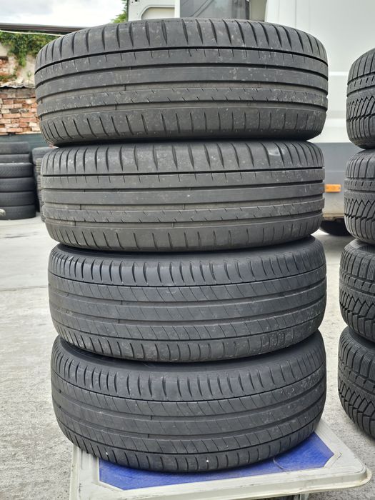 4 Броя 215/55/17 Michelin 2x5,5mm 2x5,2mm