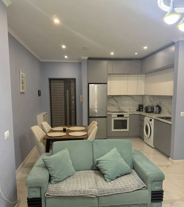 Продава се Двустаен апартамент в София, Витоша - 70 кв.м за 1166 €/кв.м - Снимка #2