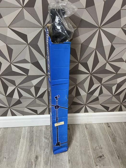 продам стойку под микрофон