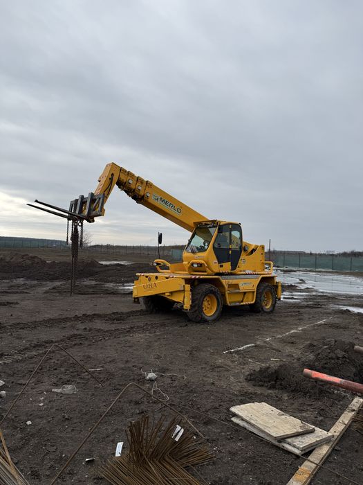 Inchiriez Buldoexcavator Mini excavator Bobcat Manitou Compactor
