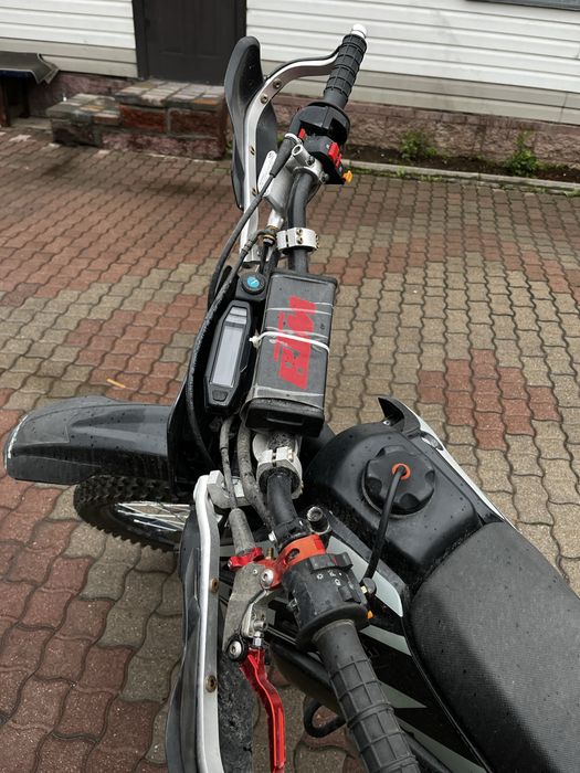 Продам эндуро 250 кубов