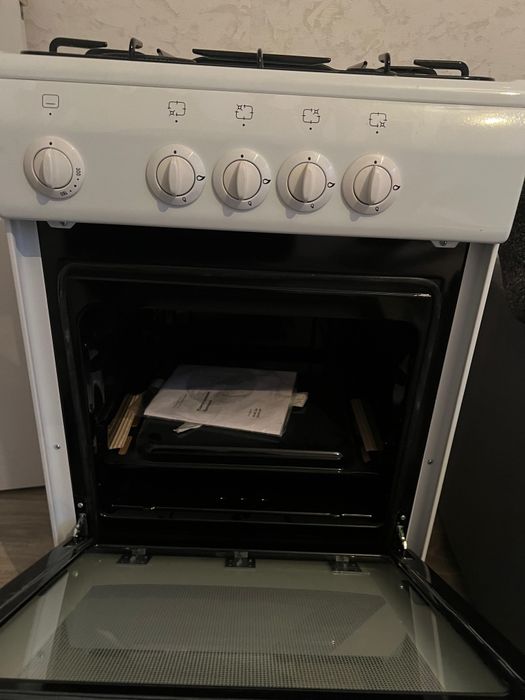 Продам газ плиту