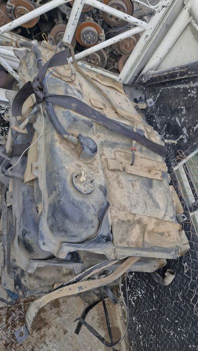 Бензобак Тойота раф 4 2003