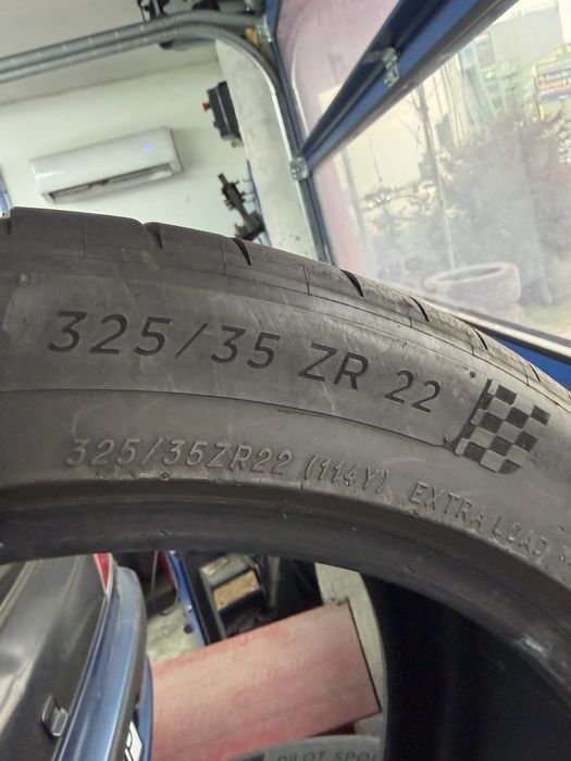 285/40R22   325/35R22