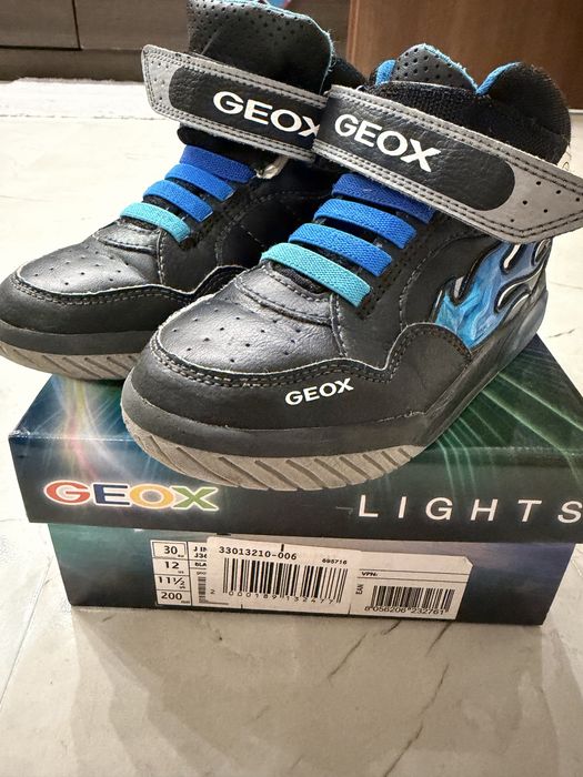 Geox боти светещи 30 номер