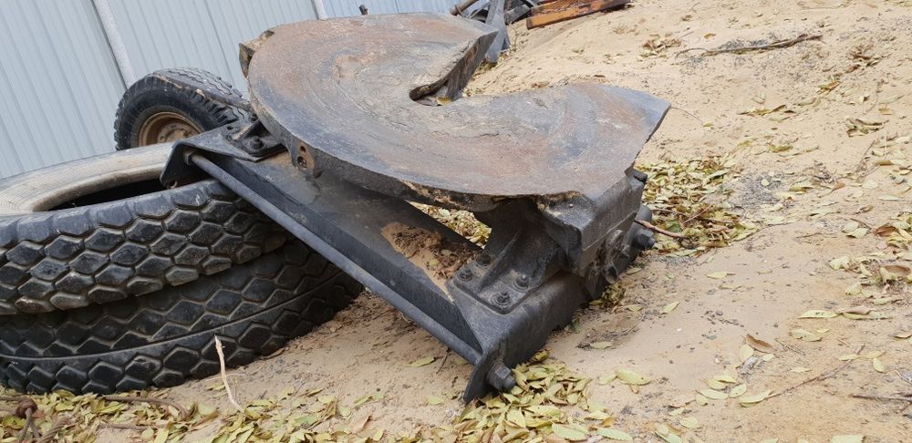 Тягачқа седло сатылады!