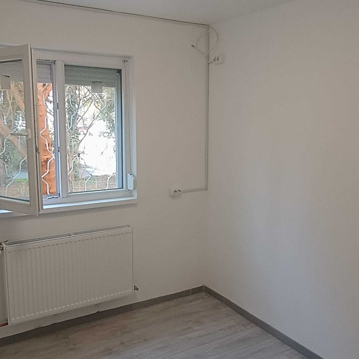 Vand Garsoniera , Parter, Strada Aluminei, Nr. 37 /A