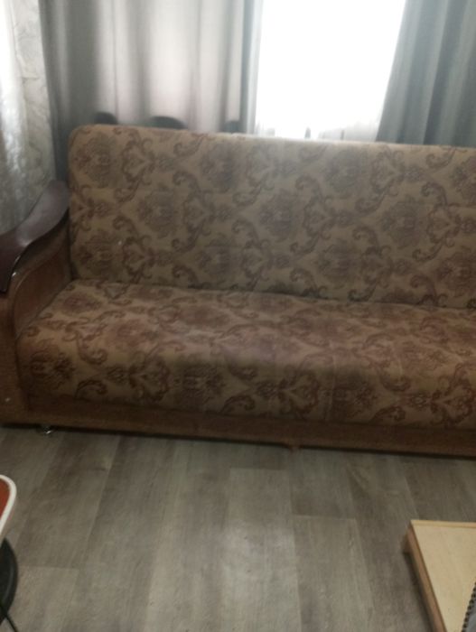 Отдам раскладной диван ( срочно ,самовывоз)