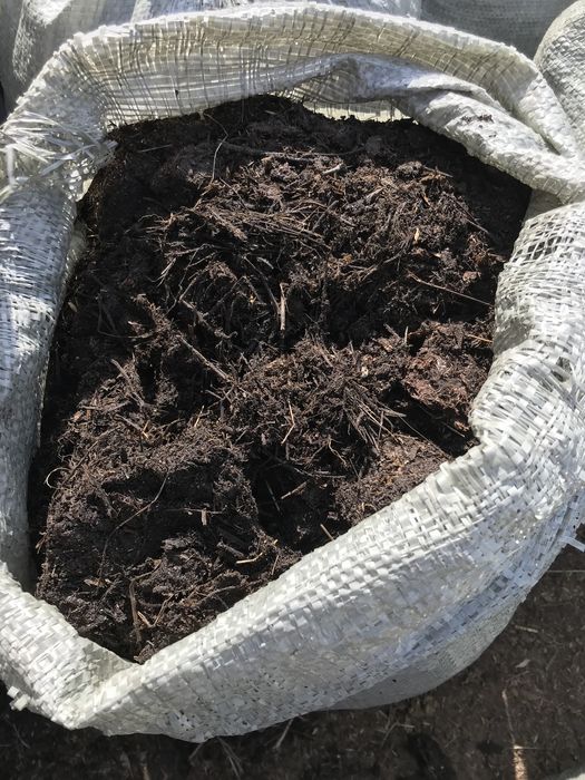 Продам чернозем, перегной в мешках.