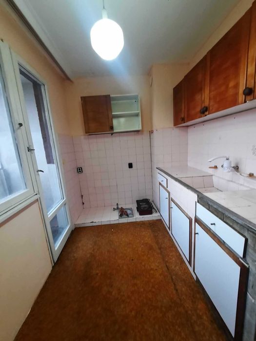 Дава се под наем Тристаен апартамент в Шумен, 5-ти полк - 65 кв.м за 204 € - Снимка #11