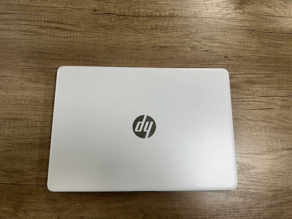 HP Noutbuk — Core i5 10-avlod | 16GB RAM | 256GB SSD
