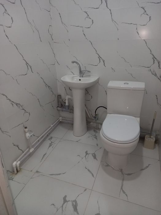 Olmos maxalla. Normuhammedov. 3 xonali kvatrira sotiladi.