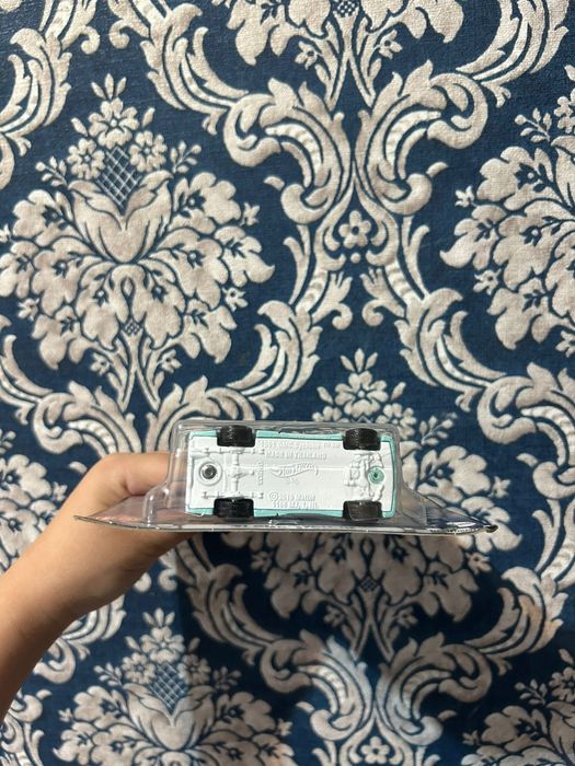 Hot Wheels Premium Boulevard '91 GMC Syclone #80