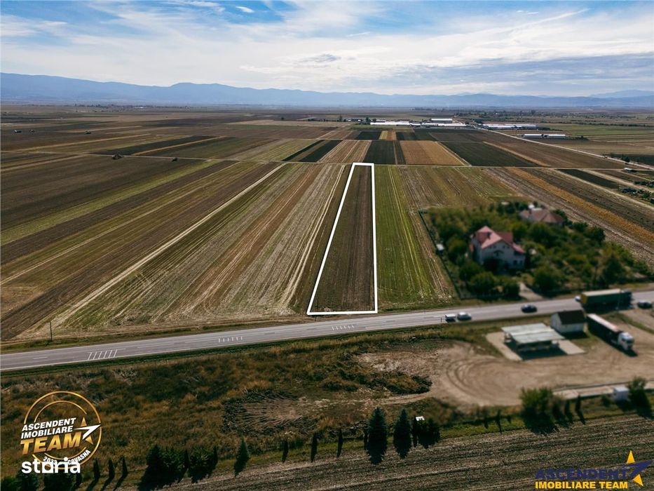FILM! Teren intravilan 7.500 mp, deschidere dubla, DN11 (E574), Cernat
