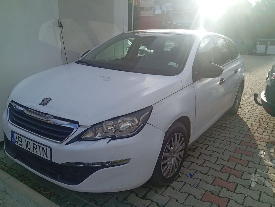 Vând Peugeot 308