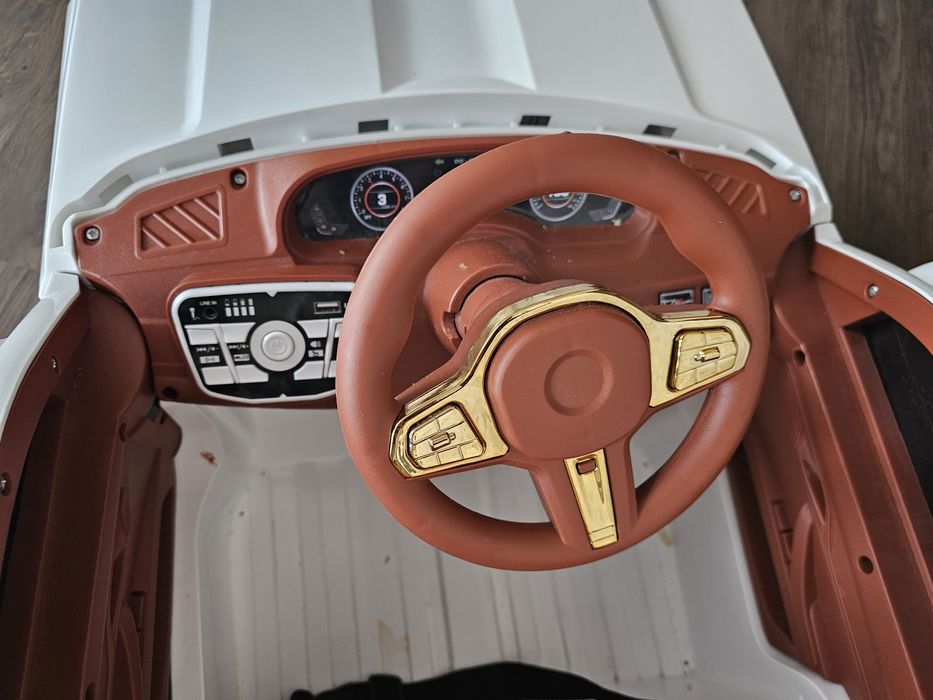 Продам детский автомобиль